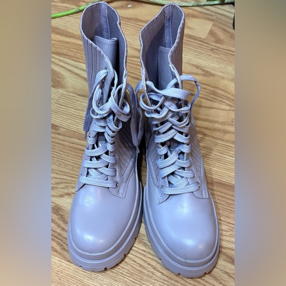 SHEIN Lavendar Ribbed Combat Boots - Picture 1 of 9